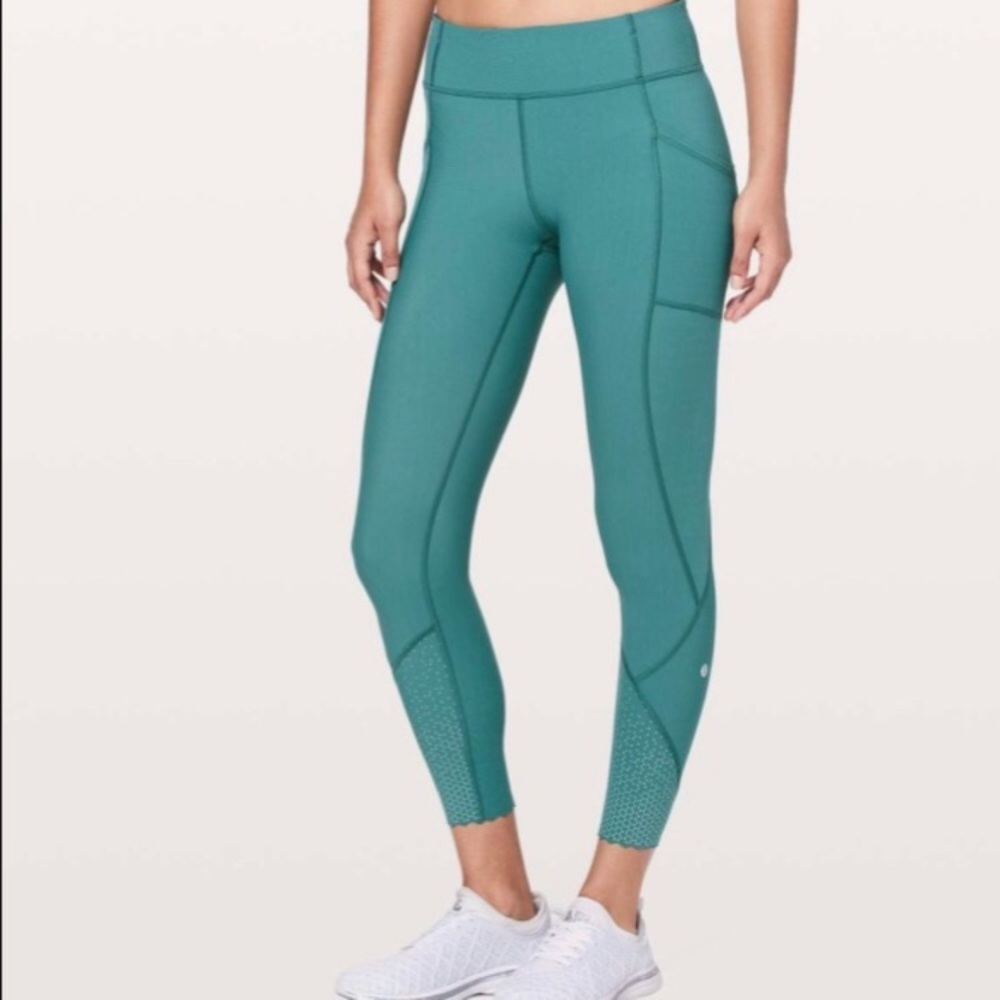 Lululemon reflective tight stuff legging